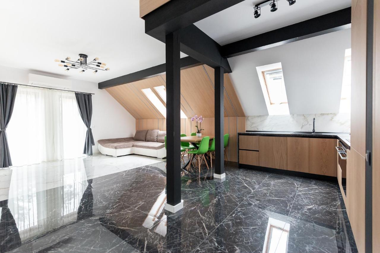 Discovery Aparthotel Cluj Napoca Bagian luar foto