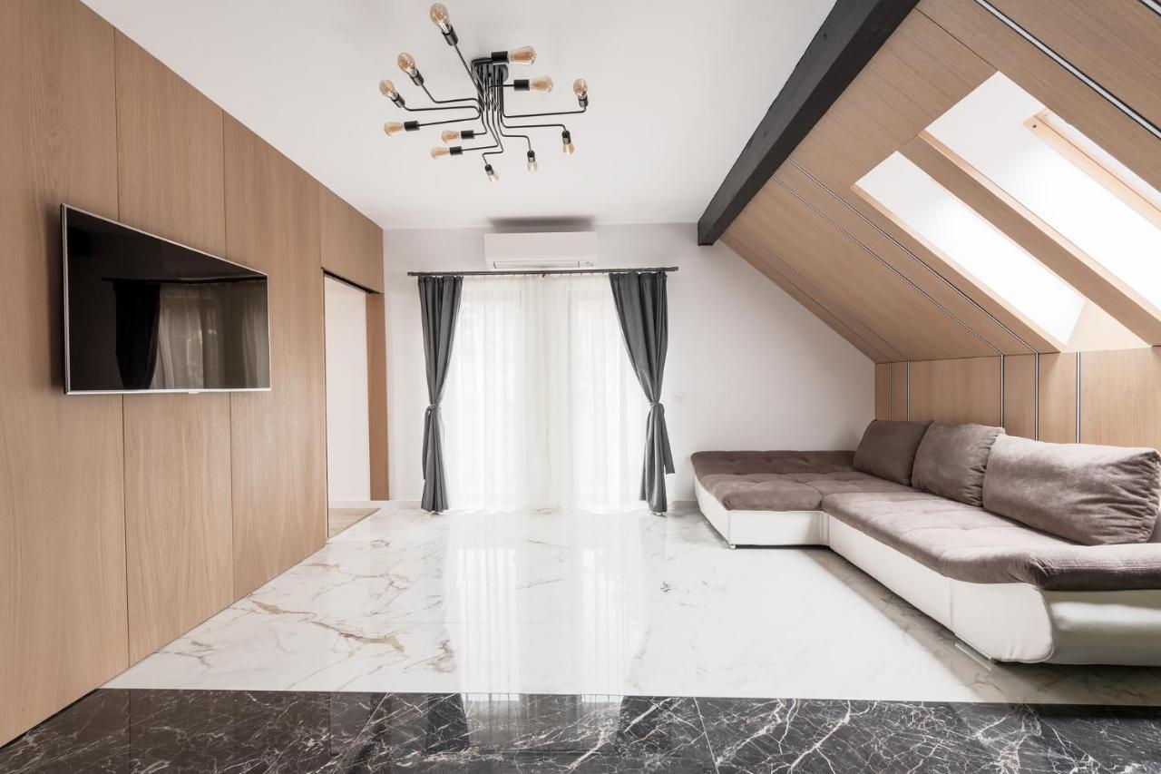 Discovery Aparthotel Cluj Napoca Bagian luar foto